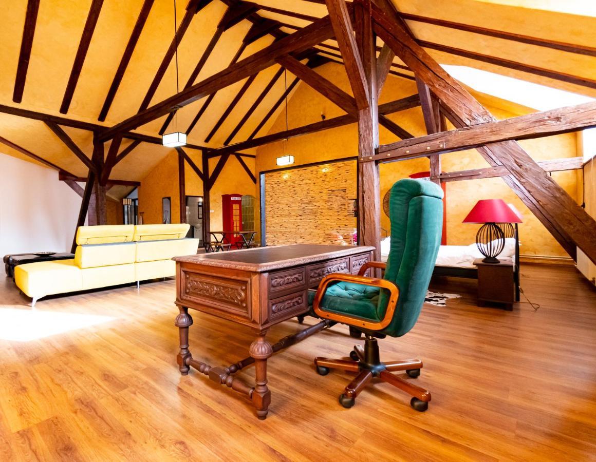 The Attic - Large Open-Space In The Old Town Of Brasov, Minutes Away From The Black Church Экстерьер фото