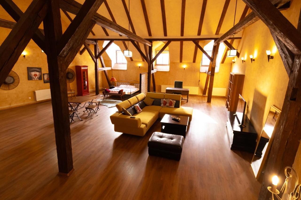 The Attic - Large Open-Space In The Old Town Of Brasov, Minutes Away From The Black Church Экстерьер фото